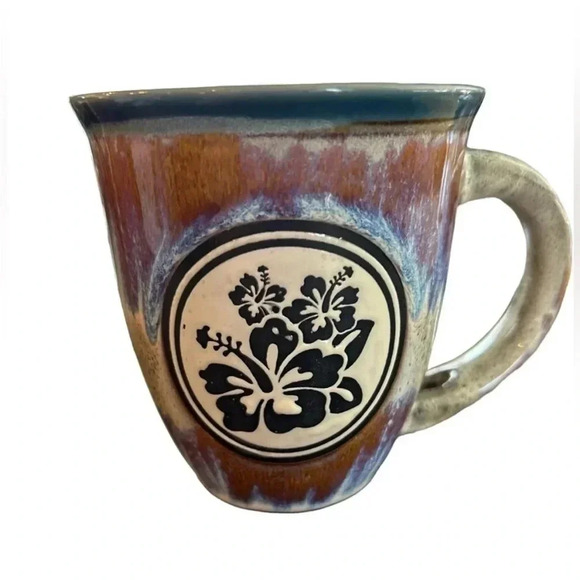Hibiscus Pottery DRIP GLAZE 16oz
Coffee/Tea Cup/Mug Vibrant Colors. Sm chip base - Picture 1 of 6